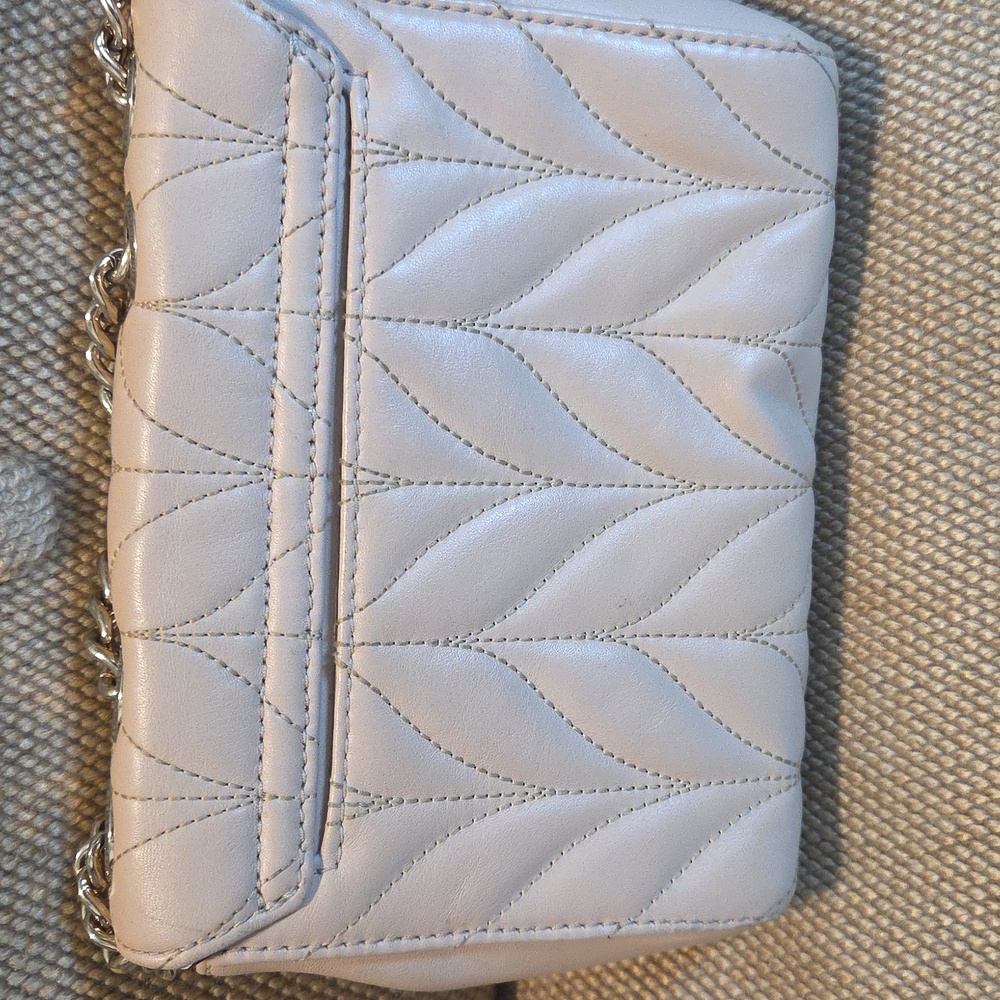 Kate Spade Beige Quilted Crossbody Shoulder Convertible Bag with Chain Strap - Picture 3 of 13